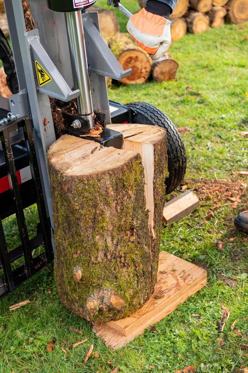 Oregon® 30-Ton 196cc Kohler HV Log Splitter with Hydraulic Fluid (OR30TKO-2) - Image 5